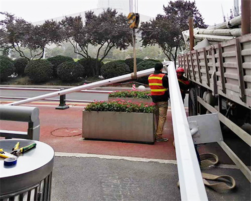 ���̰���